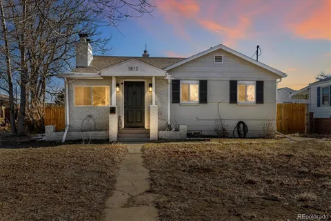 1812 S Hazel Court, Denver, CO 80219 - MLS#: 7206485