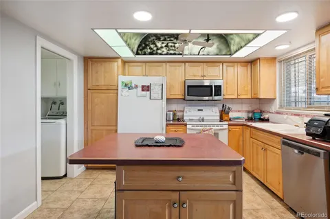 9019 E Oxford Dr, Denver, CO MLS: 3419393