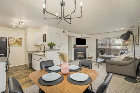 9510 E Florida Avenue Unit 2052, Denver, CO MLS: 9342764