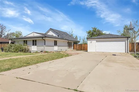 9864 Pennsylvania Drive, Thornton, CO MLS: 5904444