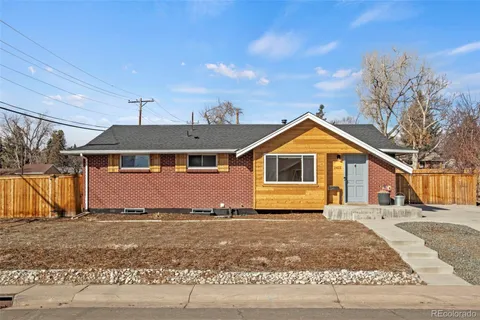 2415 E Maplewood Avenue, Centennial, CO 80121 - MLS#: 9036504