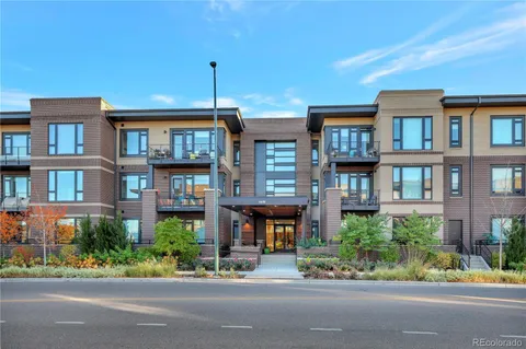 6618 E Lowry Boulevard Unit 210, Denver, CO MLS: 9942484