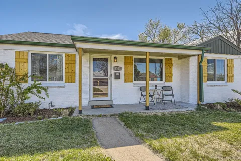 1374 S Beach Court, Denver, CO MLS: 8598607