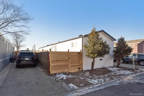 4916 E 96th Place, Denver, CO MLS: 8208069