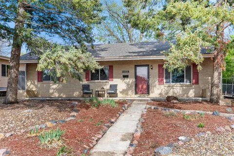 2219 Farragut Avenue, Colorado Springs, CO MLS: 4596311