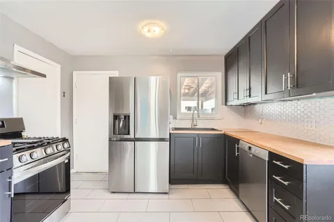 755 Newark Street, Aurora, CO 80010 - MLS#: 2348236