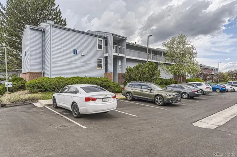 3141 S Tamarac Drive Unit 202E, Denver, CO MLS: 6706882