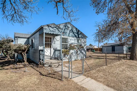 1200 Newark Street, Aurora, CO 80010 - MLS#: 3571893