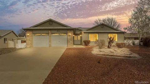 574 1/2 E Valley Drive, Grand Junction, CO MLS: 5401405