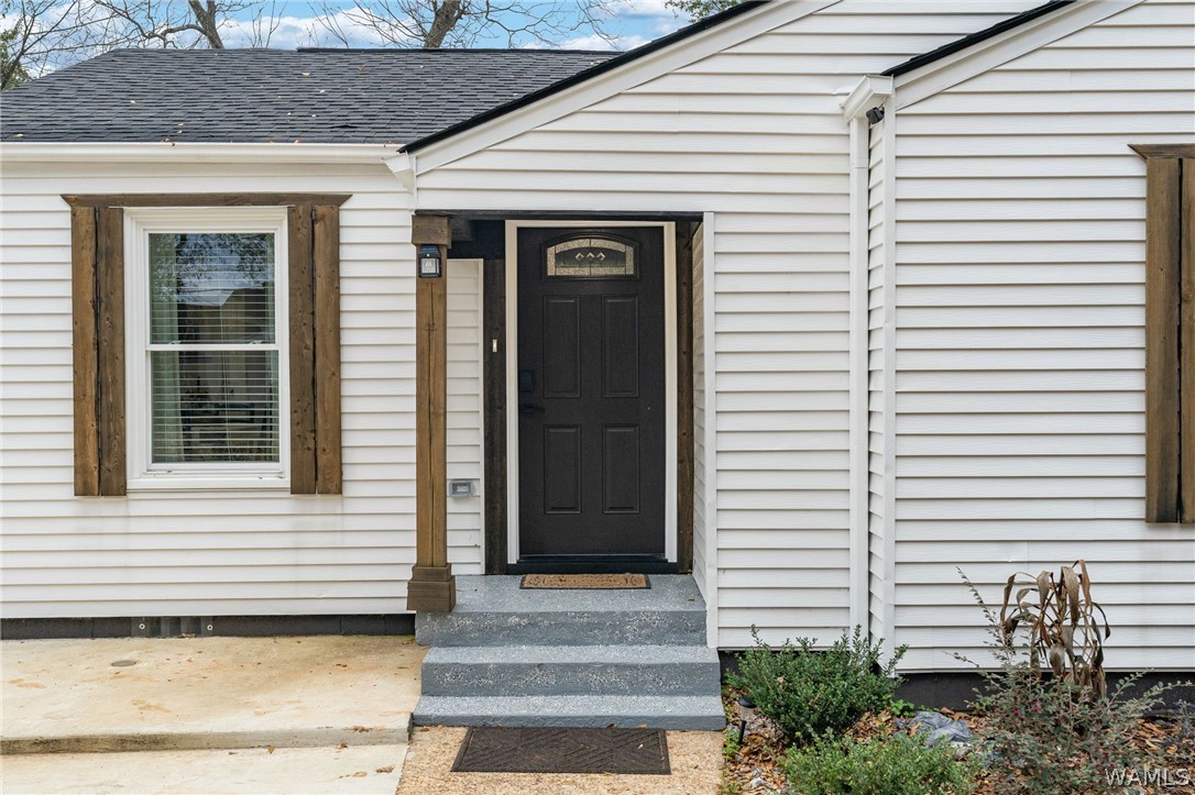 32 SPRINGBROOK Circle