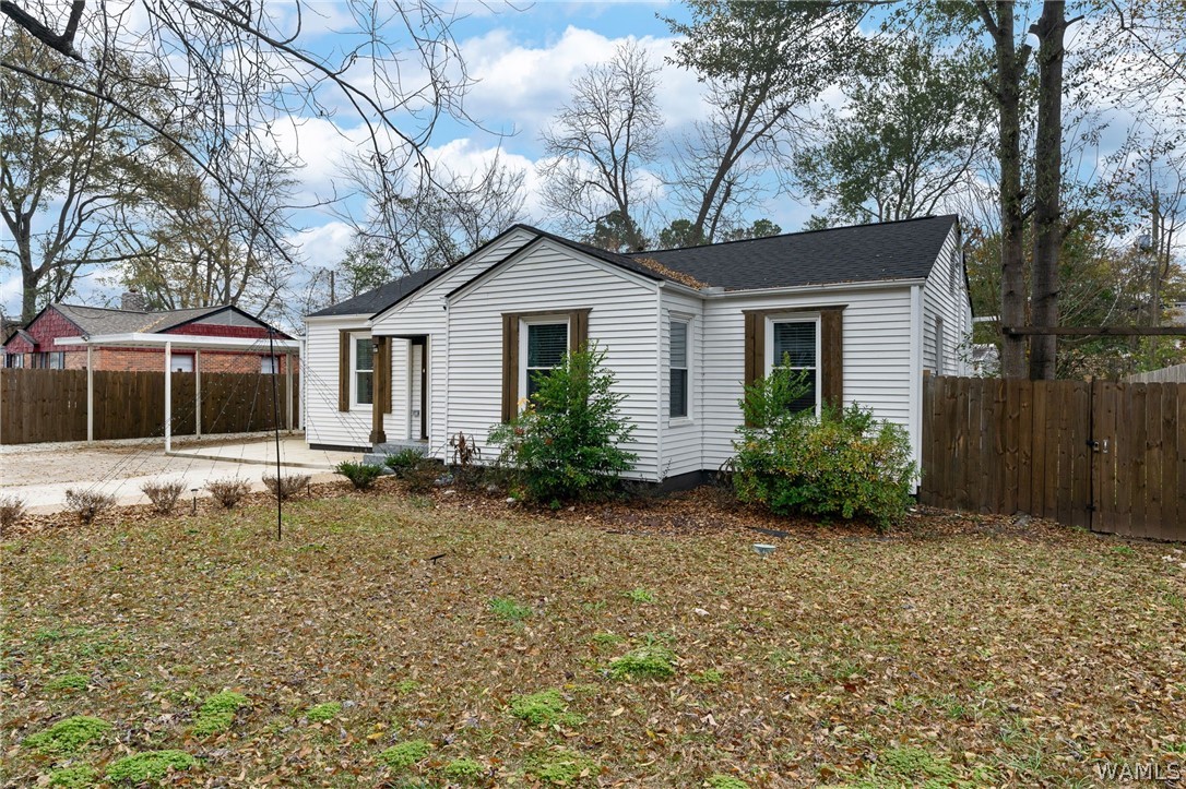 32 SPRINGBROOK Circle