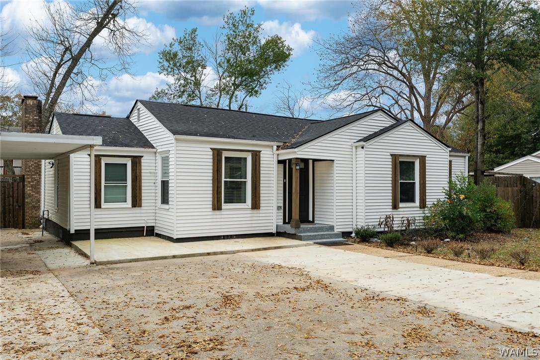 32 SPRINGBROOK Circle