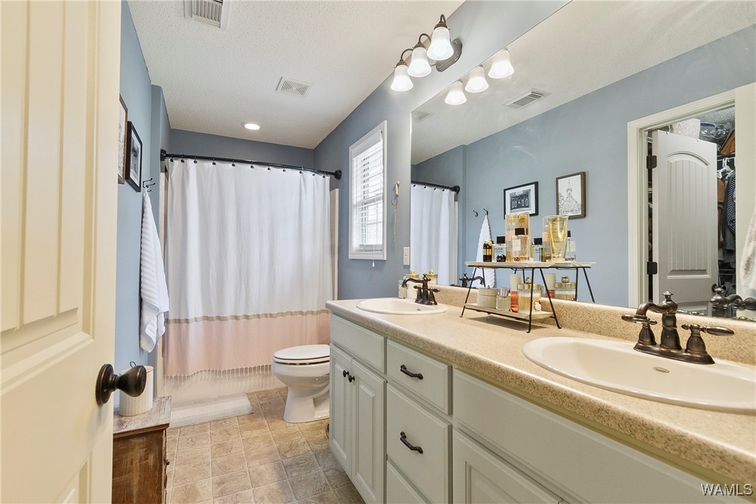 1301 Jamestown Circle, Moundville, Alabama image 17