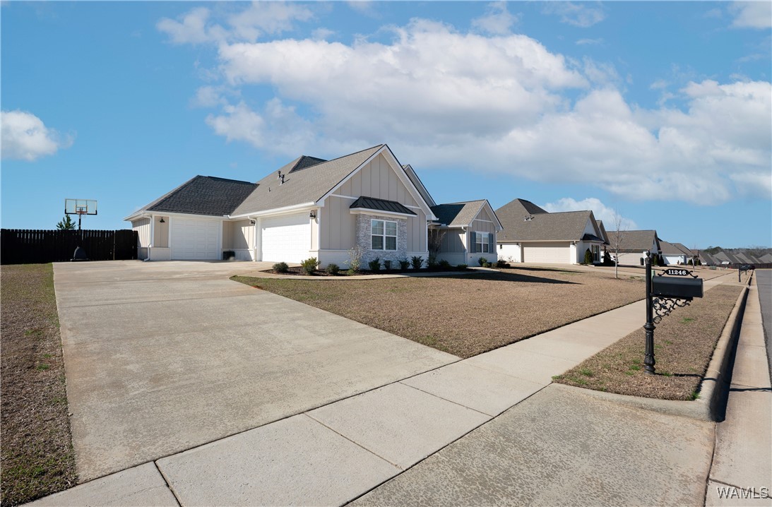 11246 Dooley Circle, North Port, Alabama image 3