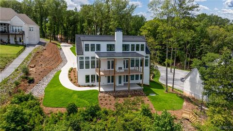 Homes For Sale - 14898 Edgewater Drive<br/> North Port, AL 35475