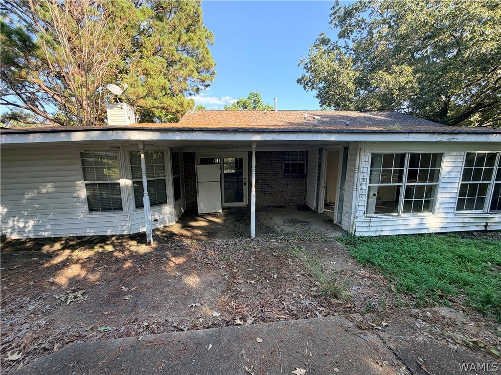 2502 E DVORAK Circle
