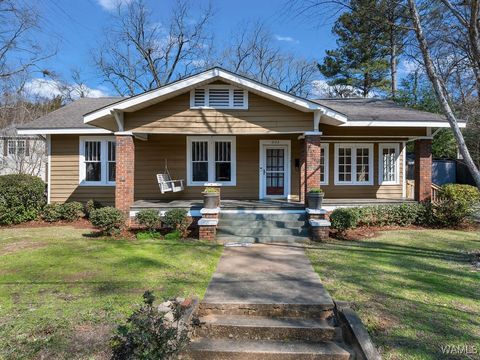 Homes For Sale - 2122 Bellwood Drive<br/> North Port, AL 35476