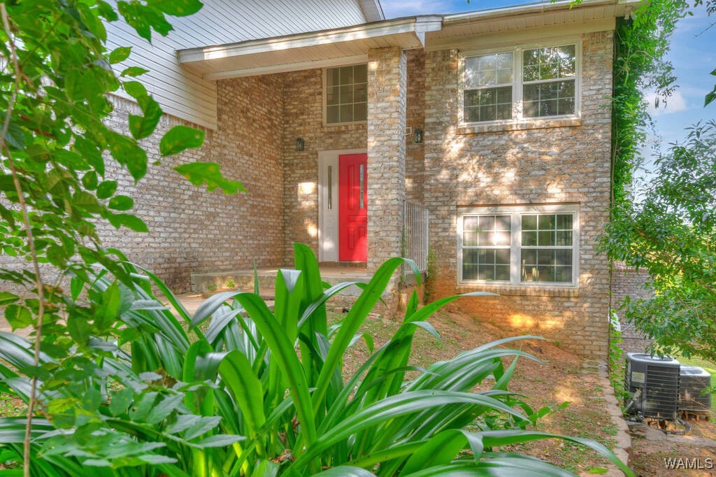 17385 Spencers Cove Rd