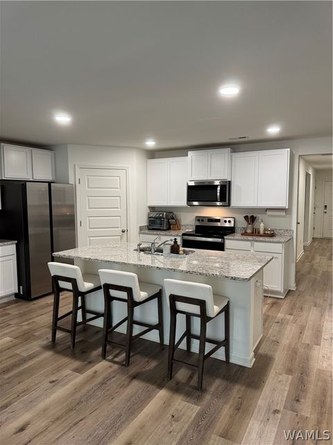 Homes For Sale - 6713 Newbridge Cove<br/> Bessemer, AL 35022