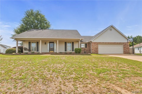Homes For Sale - 3844 Holly Point Circle<br/> North Port, AL 35473