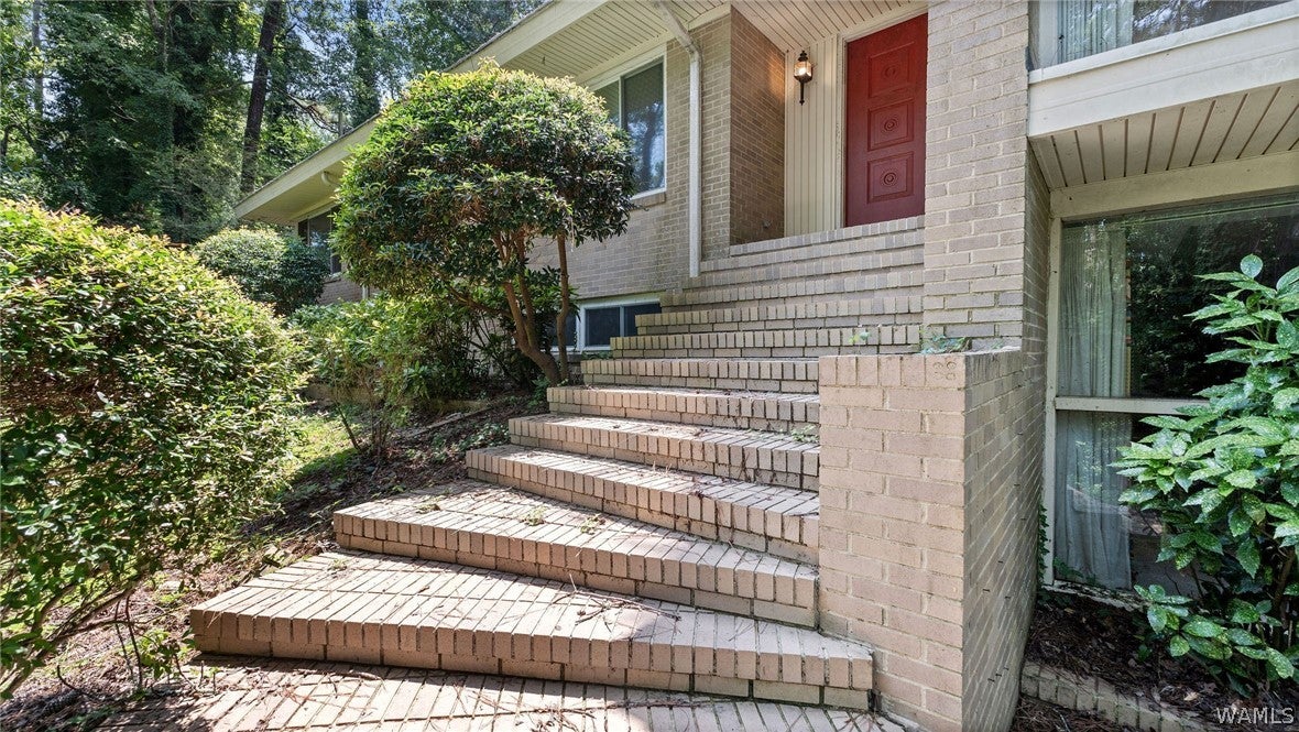 3515 Woodland Hills Drive
