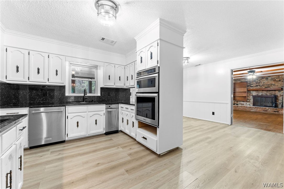 4625 White Dogwood Lane