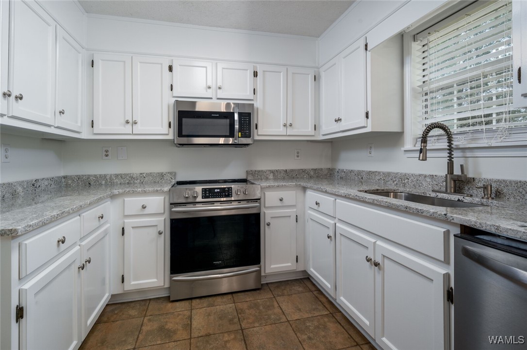 3705 Foxtrail Lane, North Port, Alabama image 12