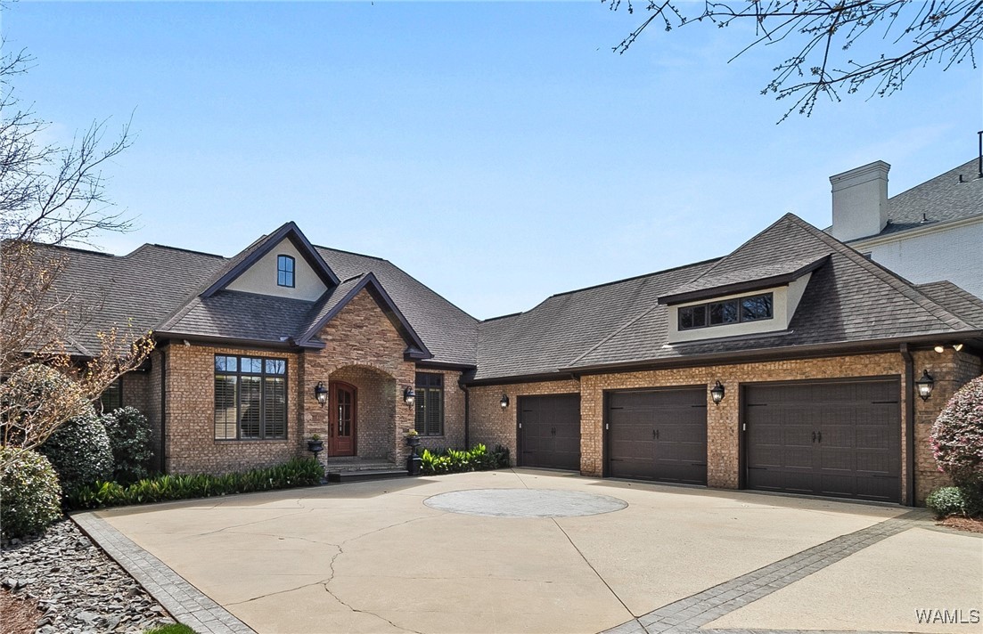 10416 Harbourtowne Drive, North Port, Alabama image 2
