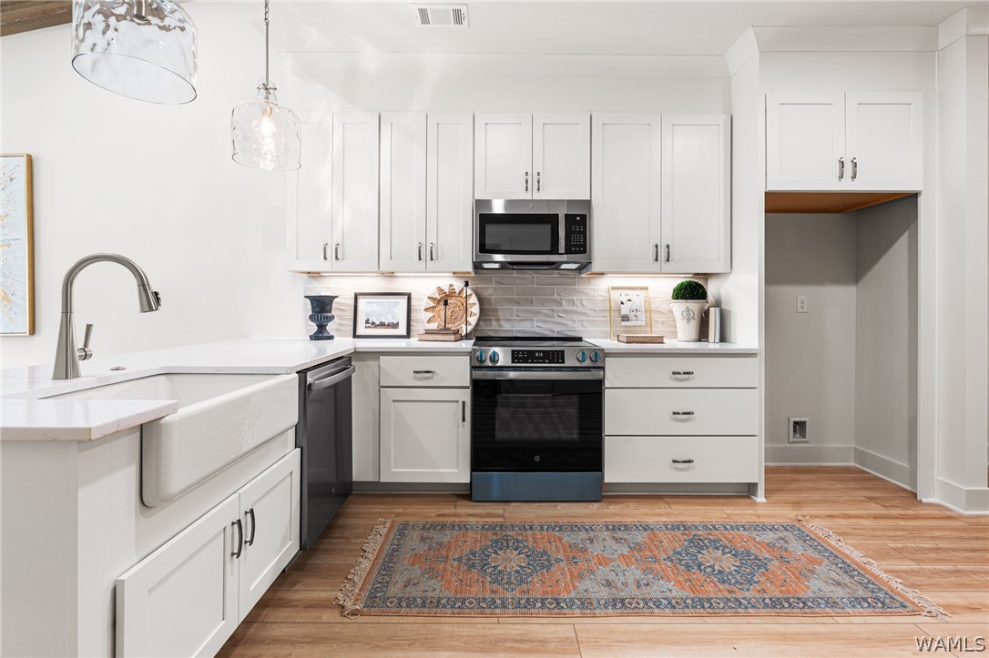 3705 Timber Cove Circle