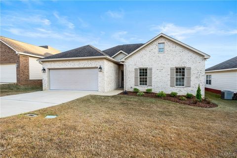 Homes For Sale - 4213 Macon Circle<br/> North Port, AL 35473