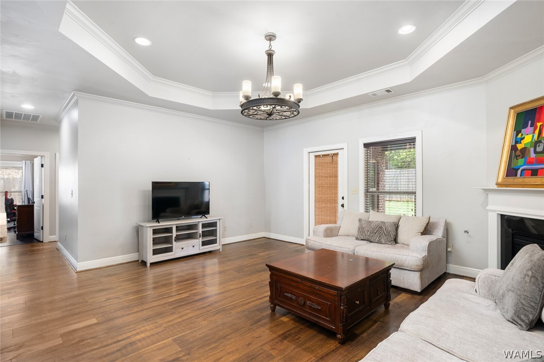4411 EVANGELINE Way