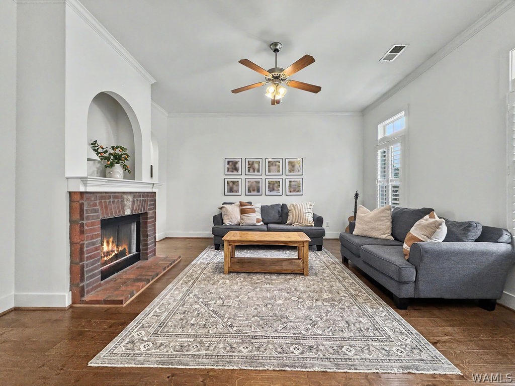 4595 Clubview Dr.