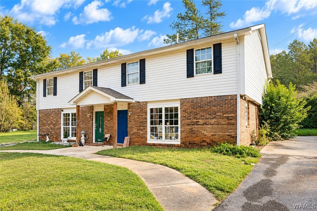 5595-5597 Surrey Lane