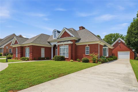 Homes For Sale - 717 Beverly Drive<br/> Colbert County, Muscle Shoals, AL 35661