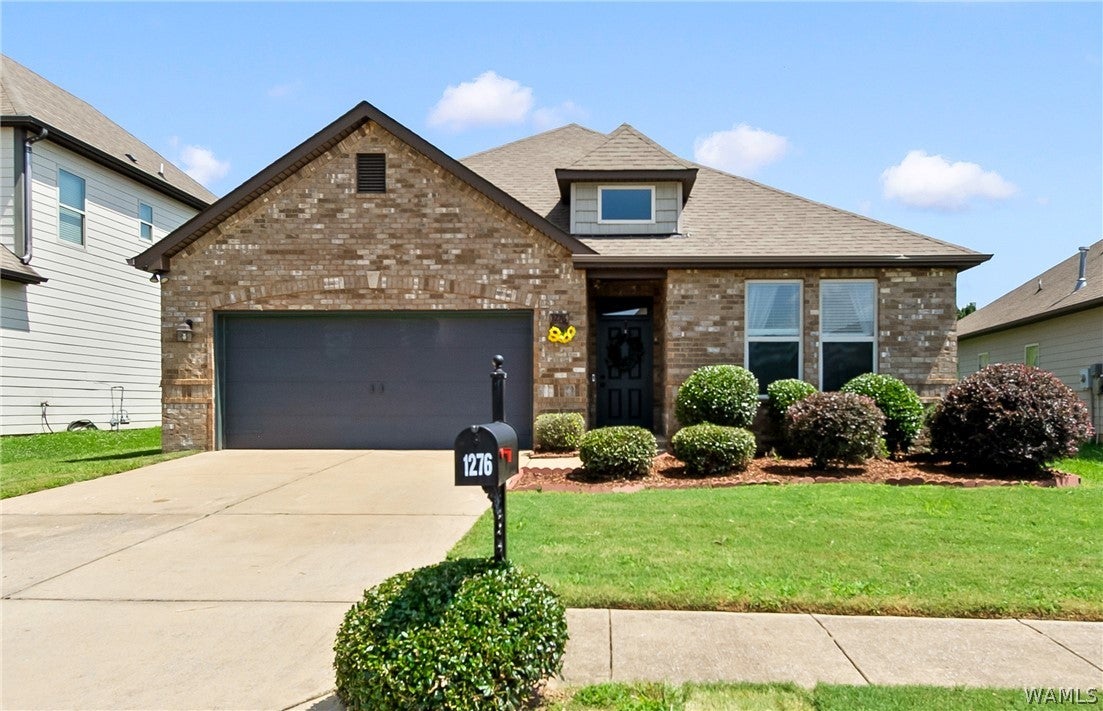 1276 Maxwell Circle