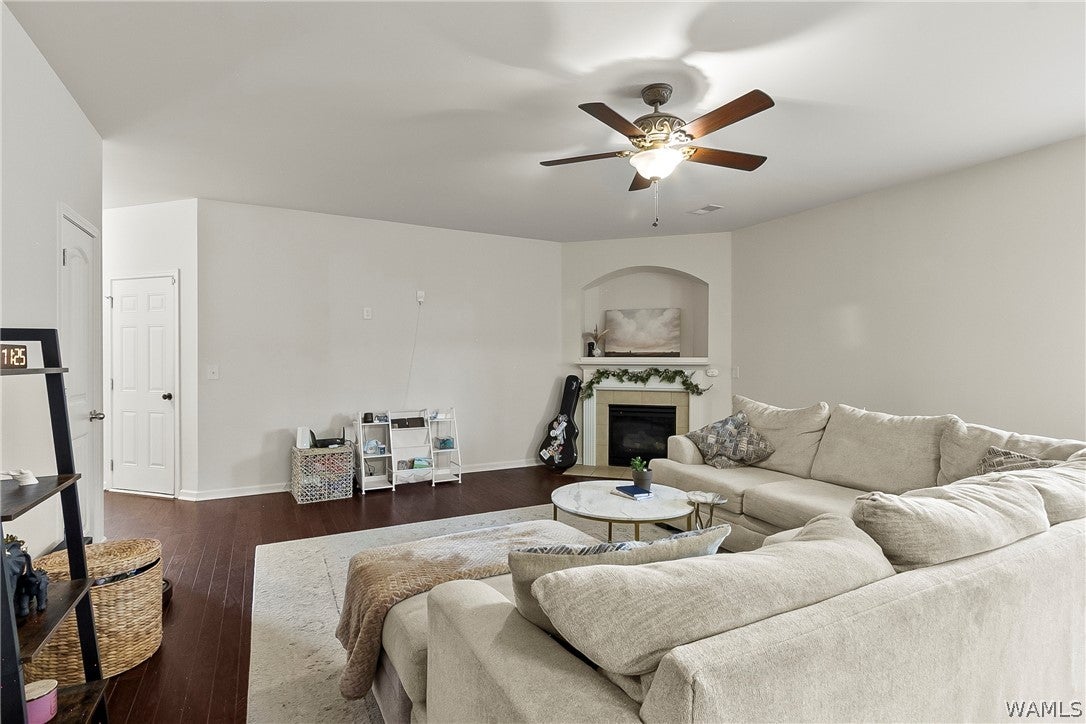 1276 Maxwell Circle