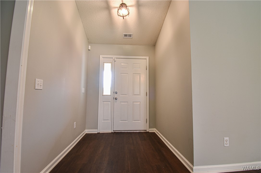 1601 Hunters Run
