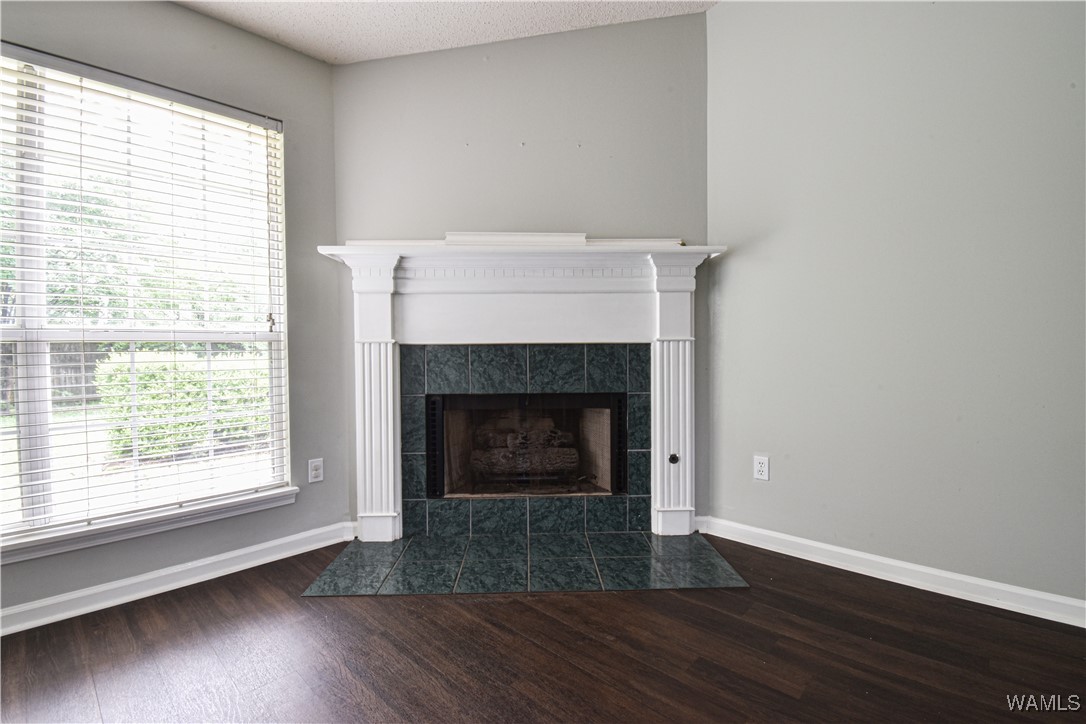 1601 Hunters Run