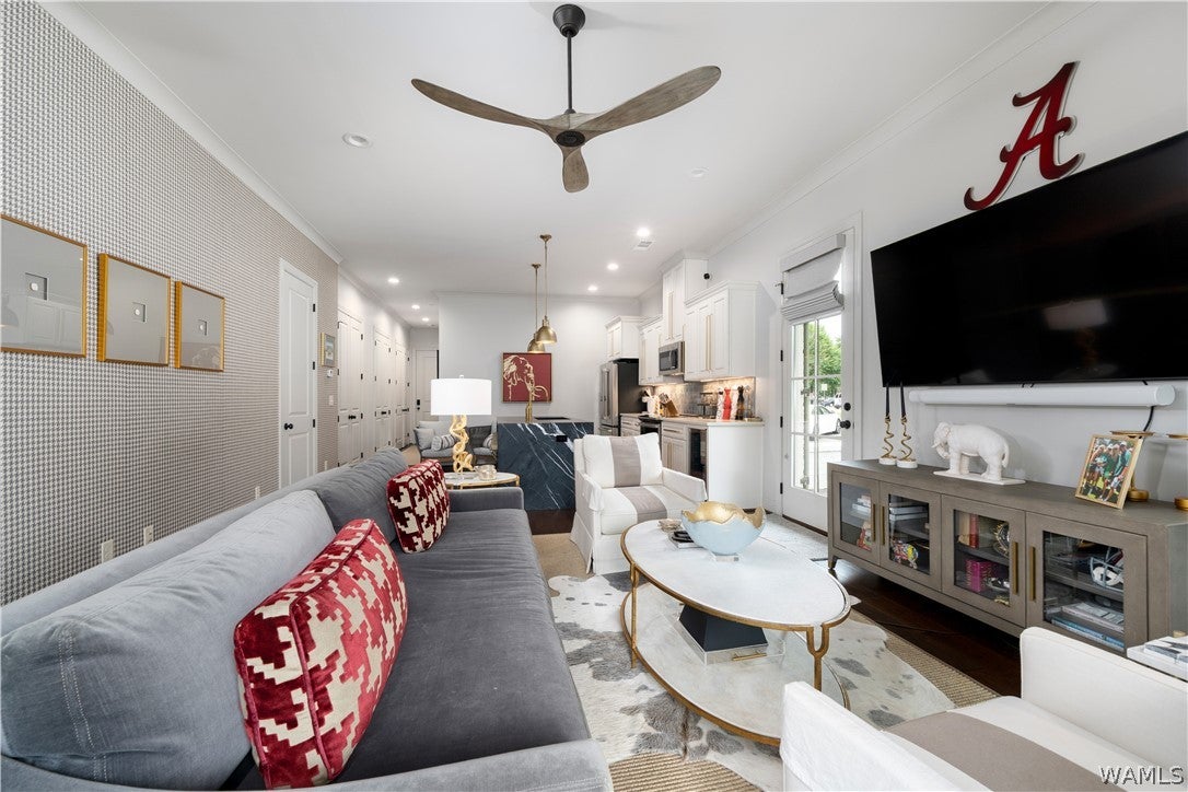 2202 Maxie Thomas Way