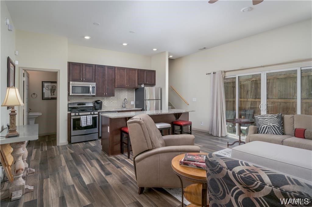 702 Gene Stallings Avenue, Tuscaloosa, Alabama image 2