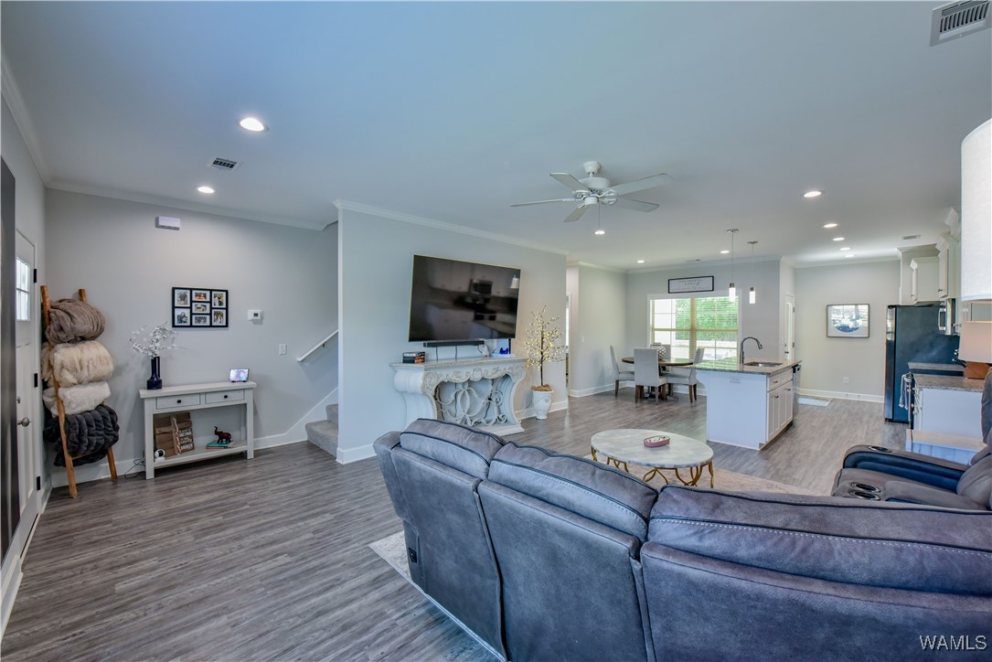 5205 University Gardens Dr Dr, Cottondale, Alabama image 7