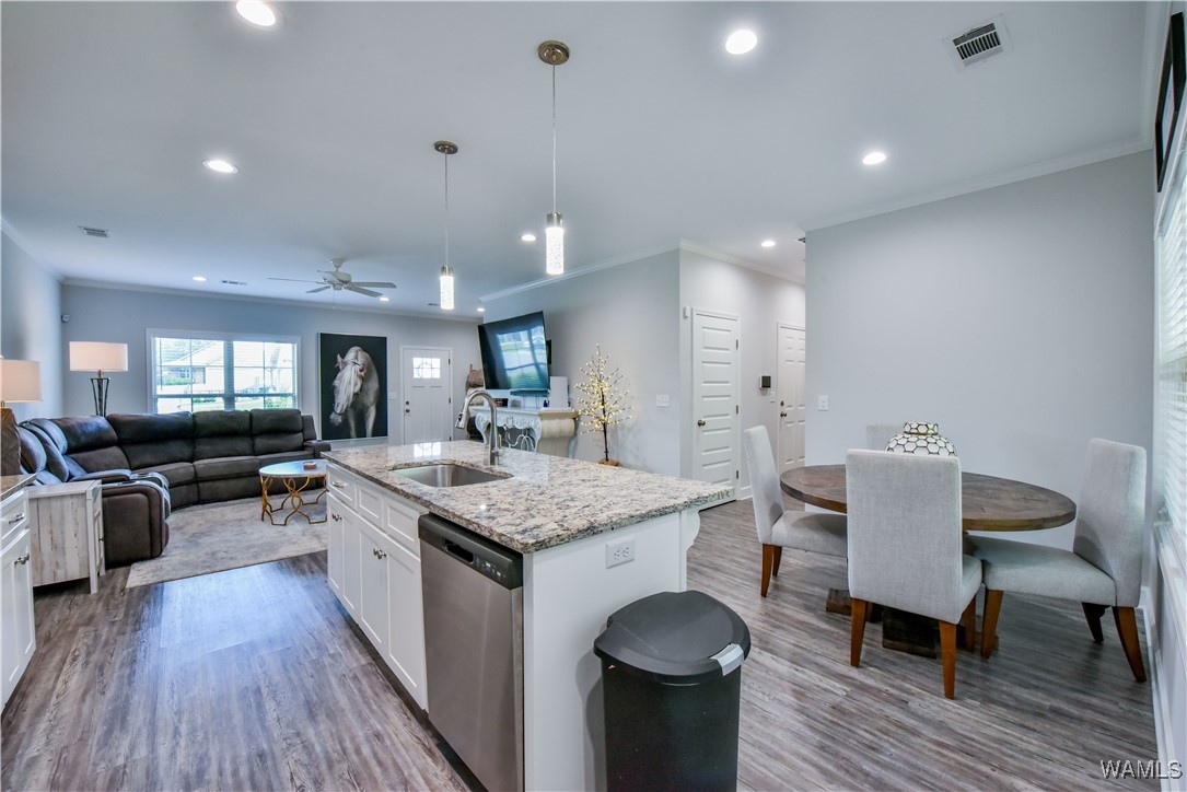 5205 University Gardens Dr Dr, Cottondale, Alabama image 11