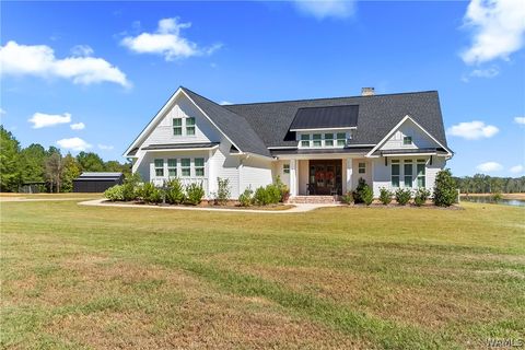 Homes For Sale - 1952 County Road 52<br/> Moundville, AL 35474