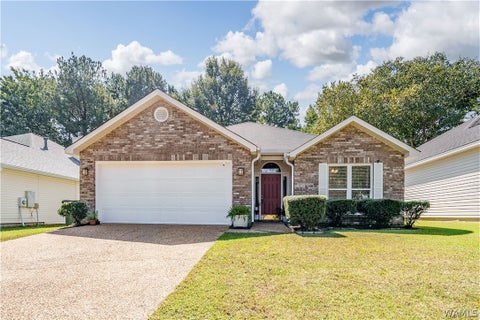 Homes For Sale - 4829 Ashley Hills Circle<br/> Tuscaloosa, AL 35405