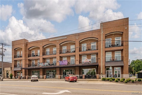 Condo For Sale - 2529 University Blvd Blvd #10<br/> Tuscaloosa, AL 35401