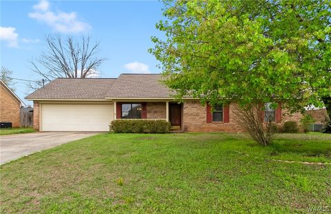 Homes For Sale - 3858 Dalewood Street St<br/> North Port, AL 35475