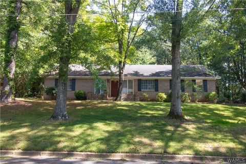 Homes For Sale - 4928 Red Oak Lane<br/> Tuscaloosa, AL 35405