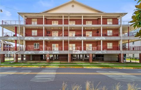 Homes For Sale - 712 Frank Thomas Avenue #305<br/> Tuscaloosa, AL 35401