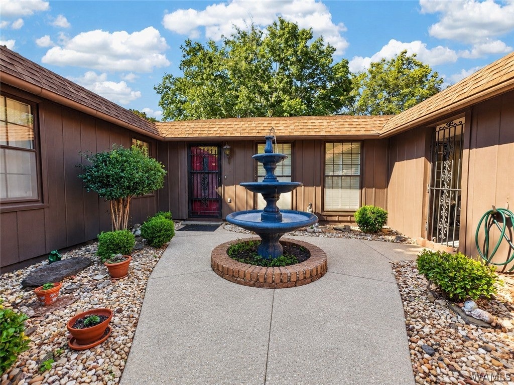 1209 Manora Estates Lane