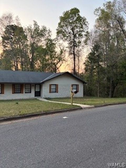 Homes For Sale - 2046 25th Way<br/> Tuscaloosa, AL 35404